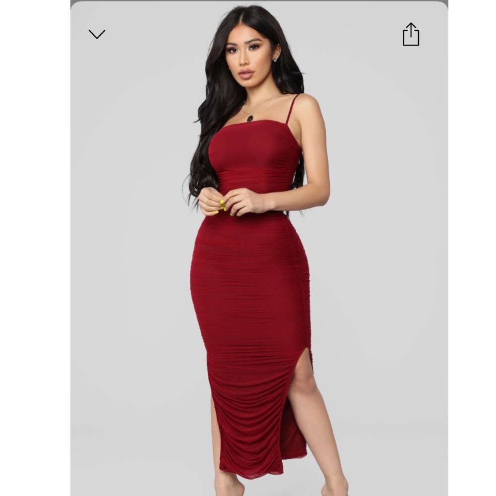 Burgundy slit dress ❤️